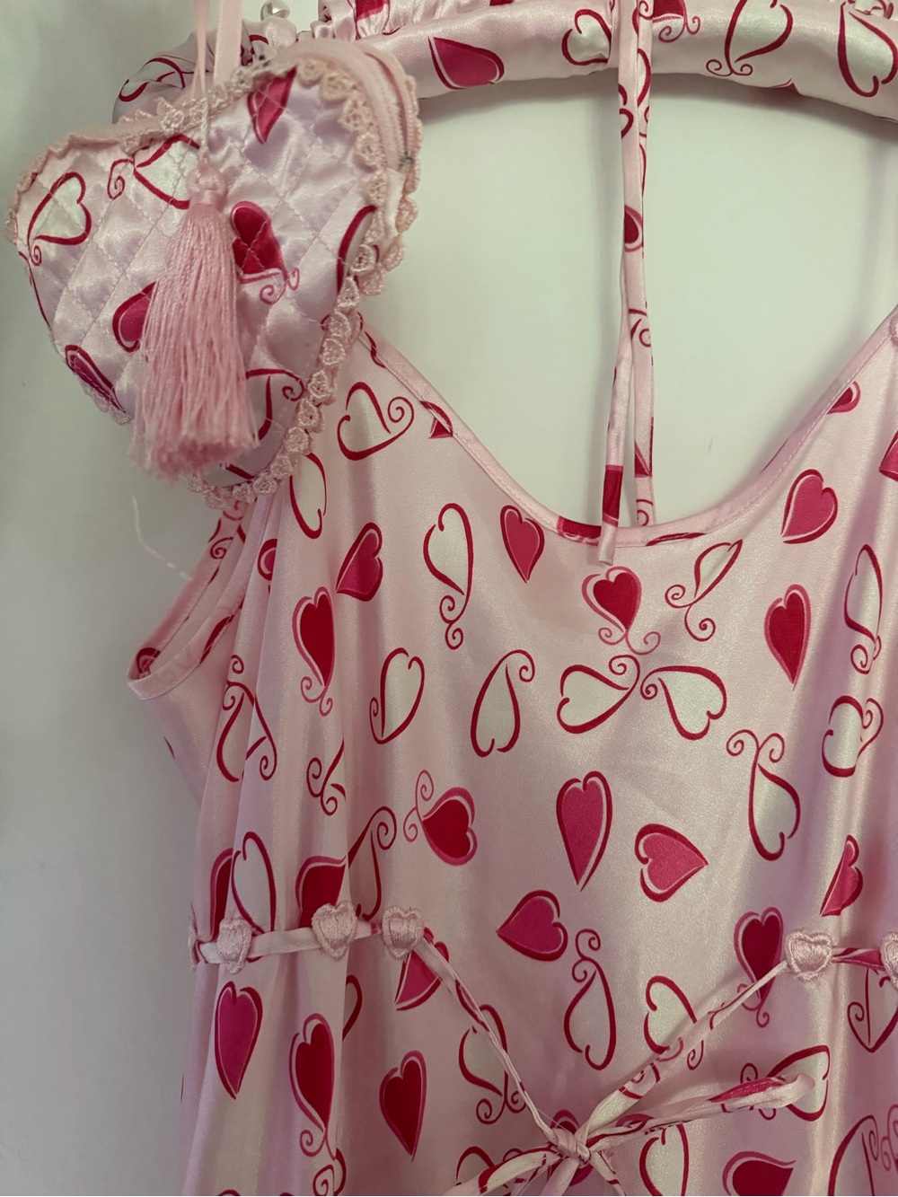 Victorian vintage Jaclyn Smith Pink and Red Heart-Print Satin Sleep Slip set - Picture 6 of 6